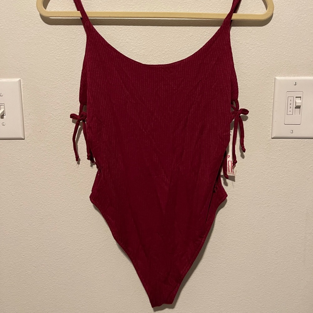 NWT Lucy Love Girl Habit Side-Tie Bodysuit size M